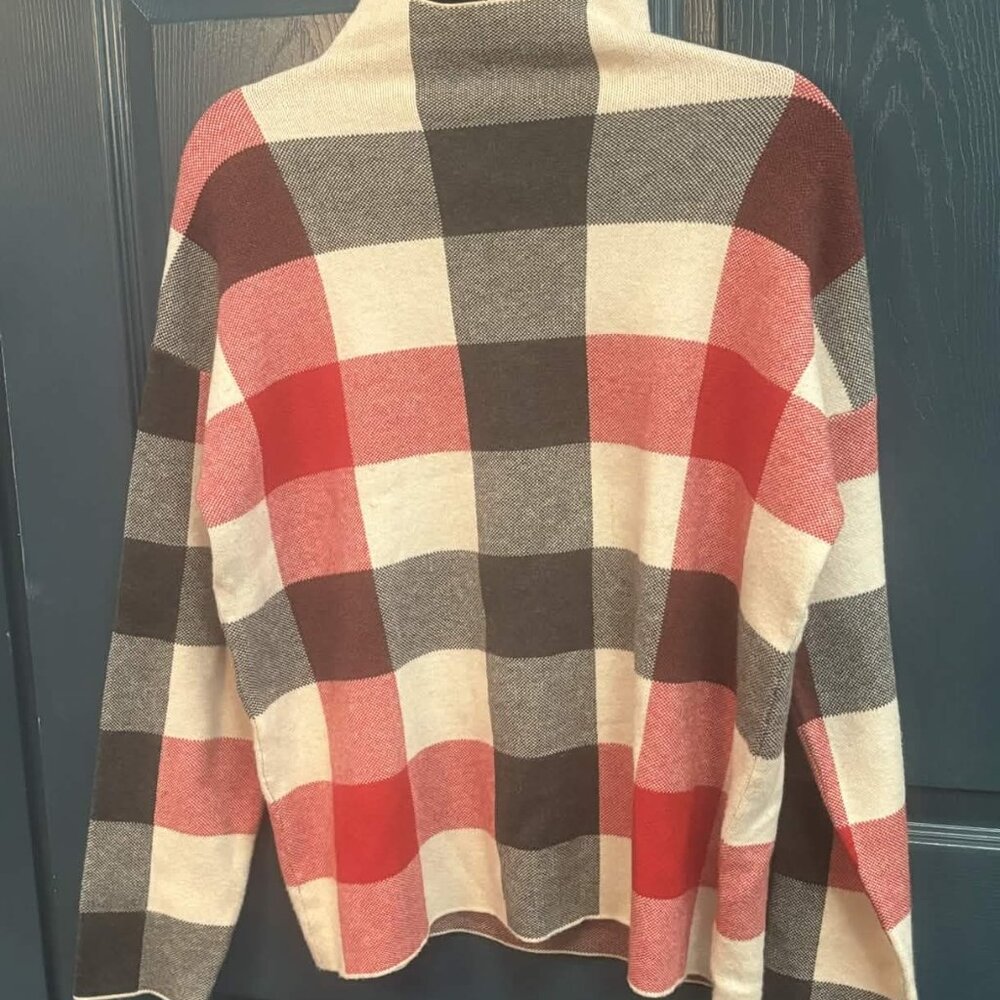 Tahari Women's Sweater